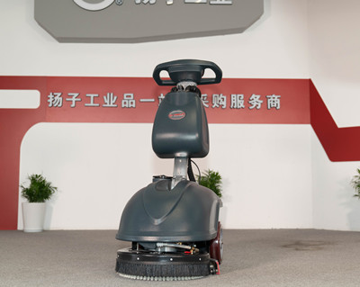 手推式洗地機